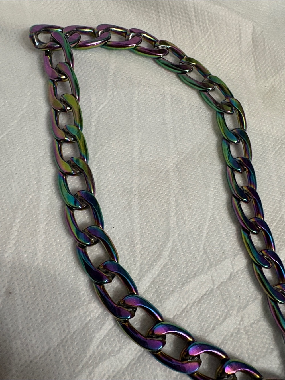 Iridescent Multicolor Chain Strap Accessory - Picture 2 of 4